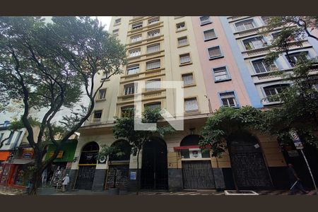 Apartamento à venda com 65m², 1 quarto e sem vagaFachada