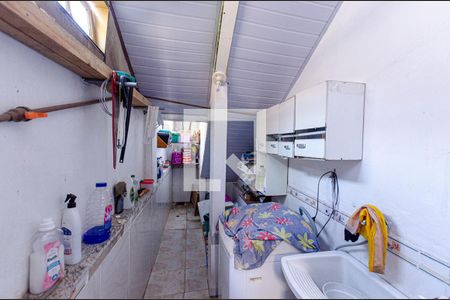 Casa à venda com 130m², 3 quartos e 1 vagaÁrea de Serviço