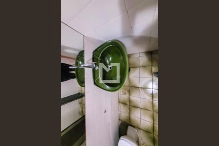 Casa à venda com 150m², 2 quartos e 10 vagasBanheiro