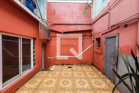 Casa à venda com 150m², 2 quartos e 10 vagasQuintal