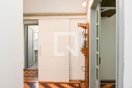 Hall de entrada de apartamento à venda com 3 quartos, 110m² em Santa Maria Goretti, Porto Alegre
