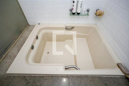 Apartamento para alugar com 80m², 1 quarto e 1 vaga Apartamento para alugar com 80m², 1 quarto e 1 vagaBanheiro da suíte