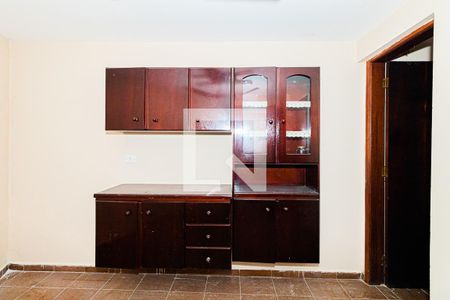 Casa para alugar com 300m², 3 quartos e 4 vagas Casa para alugar com 300m², 3 quartos e 4 vagasQuarto de Serviço