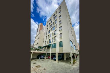 Apartamento para alugar com 68m², 2 quartos e 1 vaga Apartamento para alugar com 68m², 2 quartos e 1 vagaFachada