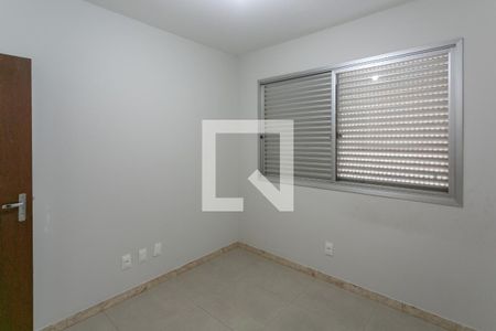 Quarto 1 de apartamento para alugar com 3 quartos, 106m² em Ipiranga, Belo Horizonte