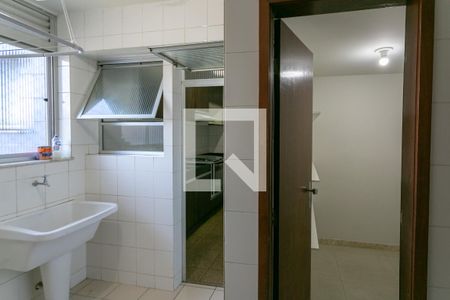 Apartamento para alugar com 106m², 3 quartos e 2 vagas Apartamento para alugar com 106m², 3 quartos e 2 vagasÁrea de Serviço