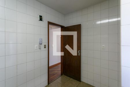 Apartamento para alugar com 106m², 3 quartos e 2 vagas Apartamento para alugar com 106m², 3 quartos e 2 vagasCozinha