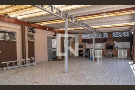 Apartamento à venda com 52m², 2 quartos e 1 vaga Apartamento à venda com 52m², 2 quartos e 1 vagaÁrea Comum - Churrasqueira/Salão de Festas