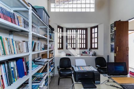 Casa para alugar com 400m², 3 quartos e 2 vagasEscritório