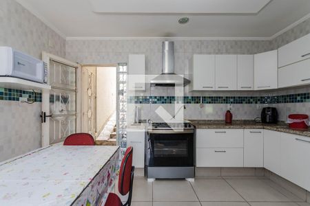 Casa para alugar com 400m², 3 quartos e 2 vagasCozinha