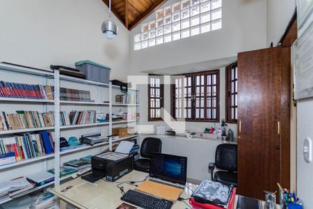 Casa para alugar com 400m², 3 quartos e 2 vagasEscritório