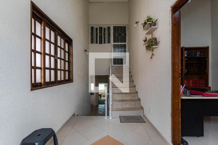 Entrada de casa para alugar com 3 quartos, 400m² em Vila Suissa, Mogi das Cruzes