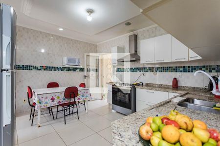 Casa para alugar com 400m², 3 quartos e 2 vagasCozinha