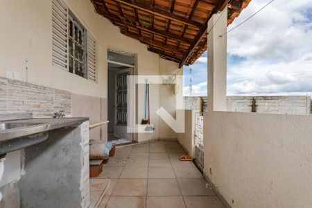 Casa para alugar com 85m², 2 quartos e 1 vagaÁrea de Serviço