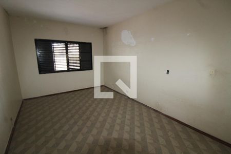 Suite de casa para alugar com 3 quartos, 280m² em Chácara Mafalda, São Paulo