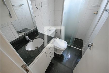 Apartamento à venda com 60m², 2 quartos e 1 vaga Apartamento à venda com 60m², 2 quartos e 1 vagaBanheiro