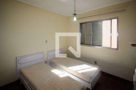 Piso 1 - Quarto 1 de casa à venda com 4 quartos, 192m² em Vila Natália, São Paulo