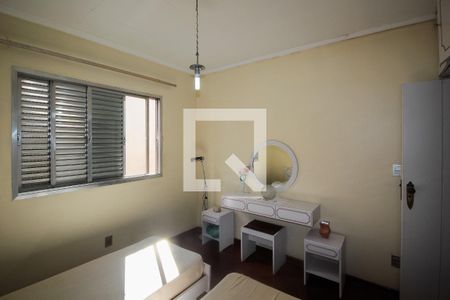 Piso 1 - Quarto 1 de casa à venda com 4 quartos, 192m² em Vila Natália, São Paulo