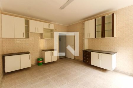 Casa para alugar com 180m², 3 quartos e 2 vagas Casa para alugar com 180m², 3 quartos e 2 vagasCozinha