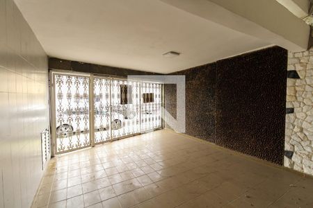 Casa para alugar com 180m², 3 quartos e 2 vagas Casa para alugar com 180m², 3 quartos e 2 vagasGaragem