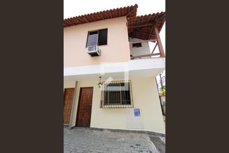 Casa de condomínio à venda com 100m², 2 quartos e 1 vagaPlaca adicionada