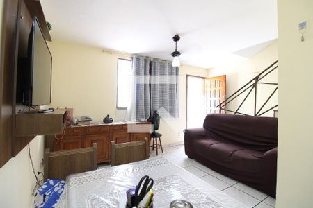 Sala de casa de condomínio à venda com 2 quartos, 100m² em Jacarepaguá, Rio de Janeiro