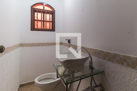 Lavabo de casa para alugar com 3 quartos, 200m² em Biritiba, Poá