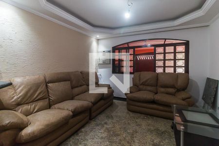 Sala de casa para alugar com 3 quartos, 200m² em Biritiba, Poá