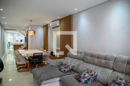 Sala de casa à venda com 3 quartos, 165m² em Jardim Maria Estela, São Paulo