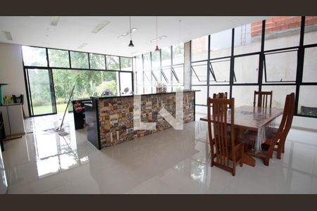 Casa de condomínio à venda com 405m², 3 quartos e 2 vagasCozinha