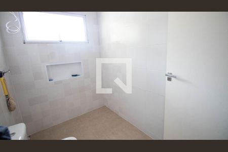 Casa de condomínio à venda com 405m², 3 quartos e 2 vagasBanheiro suíte 3