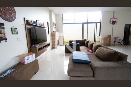 Sala 2 de casa de condomínio à venda com 3 quartos, 405m² em Jardim Peri, São Paulo