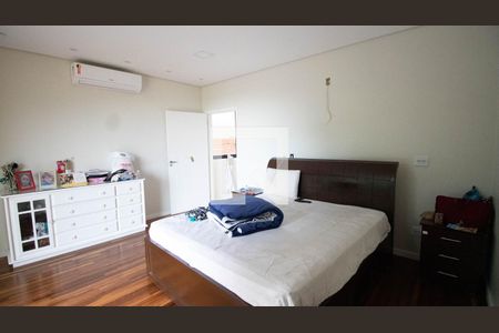 Casa de condomínio à venda com 405m², 3 quartos e 2 vagasSuíte 2