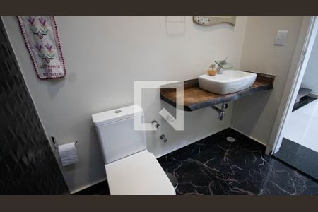 Casa de condomínio à venda com 405m², 3 quartos e 2 vagasBanheiro 2