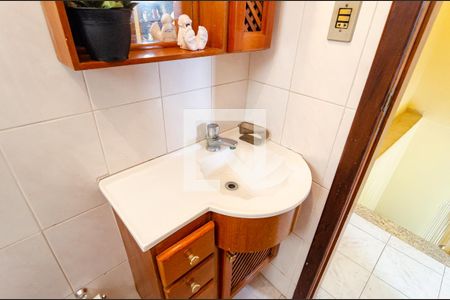 Casa à venda com 185m², 4 quartos e 3 vagasBanheiro da Edícula