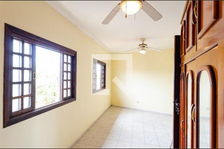 Casa à venda com 185m², 4 quartos e 3 vagasQuarto da edícula