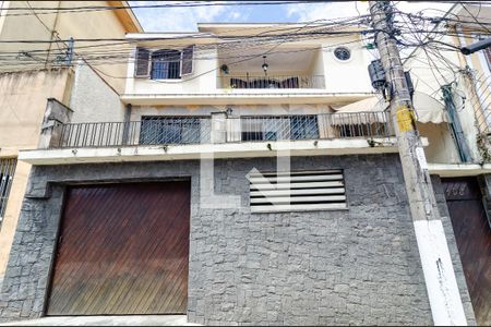 Casa à venda com 185m², 4 quartos e 3 vagasFachada