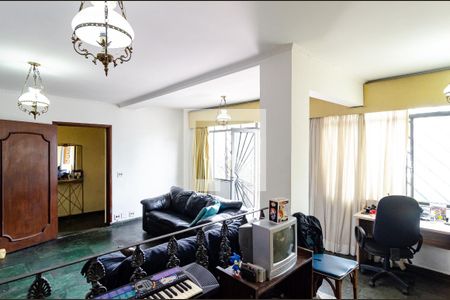 Casa à venda com 185m², 4 quartos e 3 vagasSala