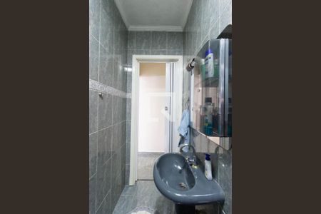 Casa à venda com 114m², 4 quartos e 2 vagas Casa à venda com 114m², 4 quartos e 2 vagasBanheiro