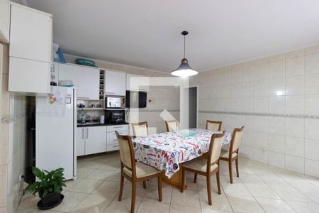 Casa à venda com 114m², 4 quartos e 2 vagas Casa à venda com 114m², 4 quartos e 2 vagasCozinha