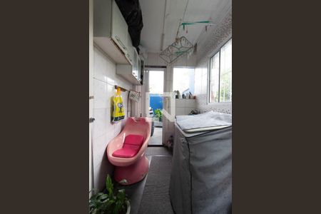 Casa à venda com 114m², 4 quartos e 2 vagas Casa à venda com 114m², 4 quartos e 2 vagasÁrea de serviço