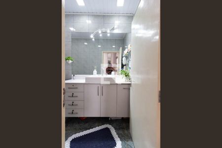 Casa à venda com 114m², 4 quartos e 2 vagas Casa à venda com 114m², 4 quartos e 2 vagasBanheiro Suíte 3