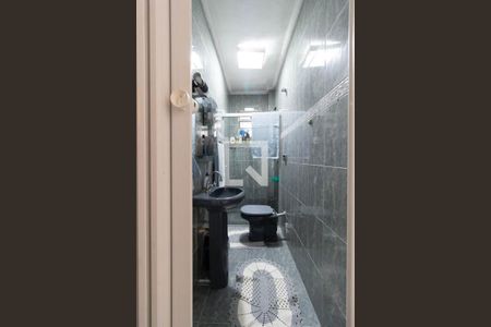 Casa à venda com 114m², 4 quartos e 2 vagas Casa à venda com 114m², 4 quartos e 2 vagasBanheiro