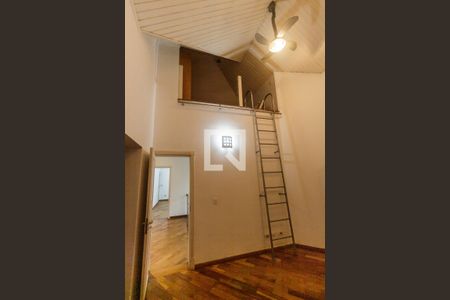 Casa de condomínio à venda com 516m², 5 quartos e 7 vagas Casa de condomínio à venda com 516m², 5 quartos e 7 vagasSuíte 4