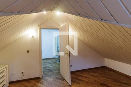 Casa de condomínio à venda com 516m², 5 quartos e 7 vagas Casa de condomínio à venda com 516m², 5 quartos e 7 vagasSala