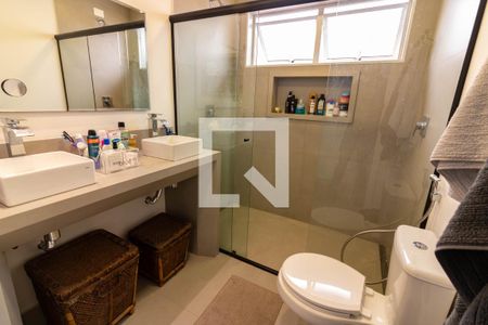 Casa para alugar com 150m², 3 quartos e 1 vaga Casa para alugar com 150m², 3 quartos e 1 vagaBanheiro da Suíte