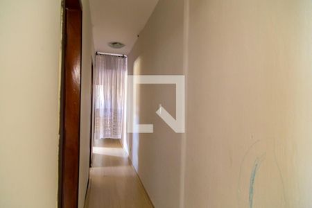 Casa à venda com 280m², 4 quartos e 2 vagasCorredor