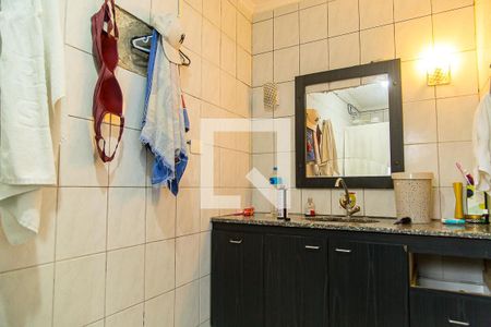 Casa à venda com 280m², 4 quartos e 2 vagasBanheiro da Suíte