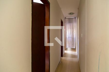 Casa à venda com 280m², 4 quartos e 2 vagasCorredor