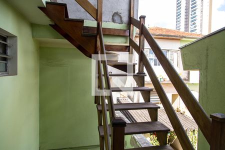 Casa à venda com 280m², 4 quartos e 2 vagasEscada